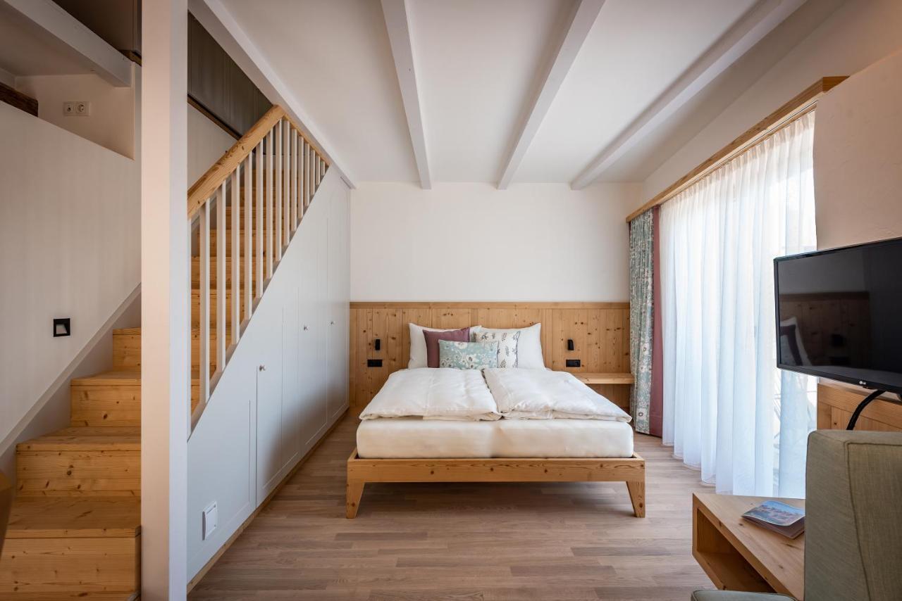 Weingut Schmid Oberrautner Apartment Suites بولزانو المظهر الخارجي الصورة