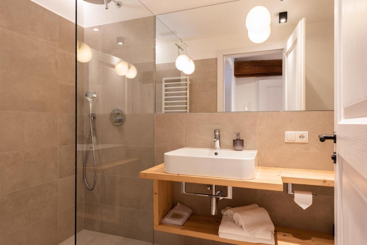 Weingut Schmid Oberrautner Apartment Suites بولزانو المظهر الخارجي الصورة